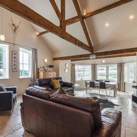Holiday home The Byre